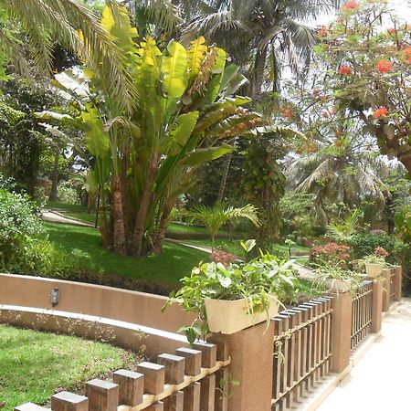 Hotel Jardin Savana Dakar Exterior foto